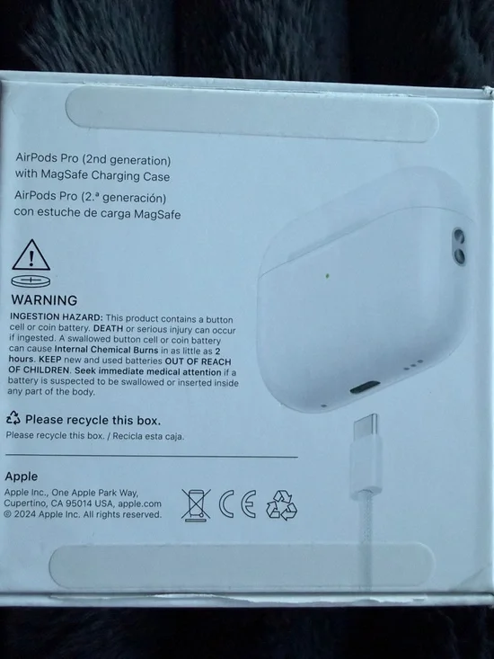 Apple AirPods Pro- 2nd generation - Picture 2 of 4